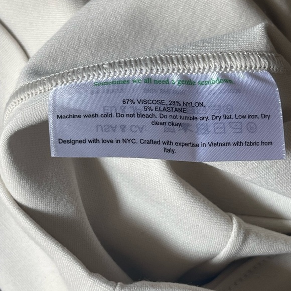 MM LAFLEUR The Shiloh Pant Washable Ponte
{$239} PEARL Cream Front Seam Cropped - Picture 9 of 9